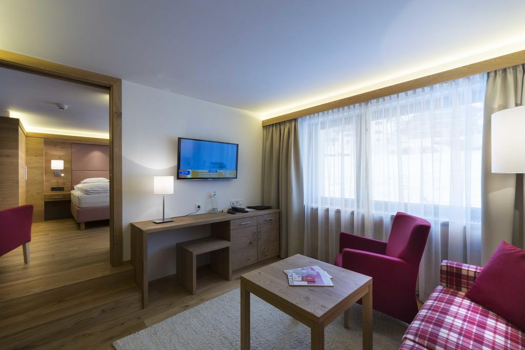Hotel Garni Panorama 莱赫阿尔贝格 客房 照片